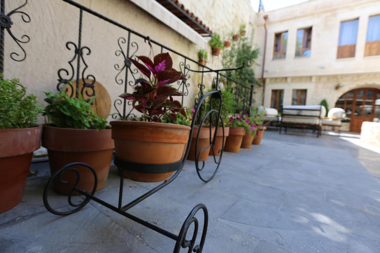 Aja Cappadocia Cave Hotel Urgup Exterior photo